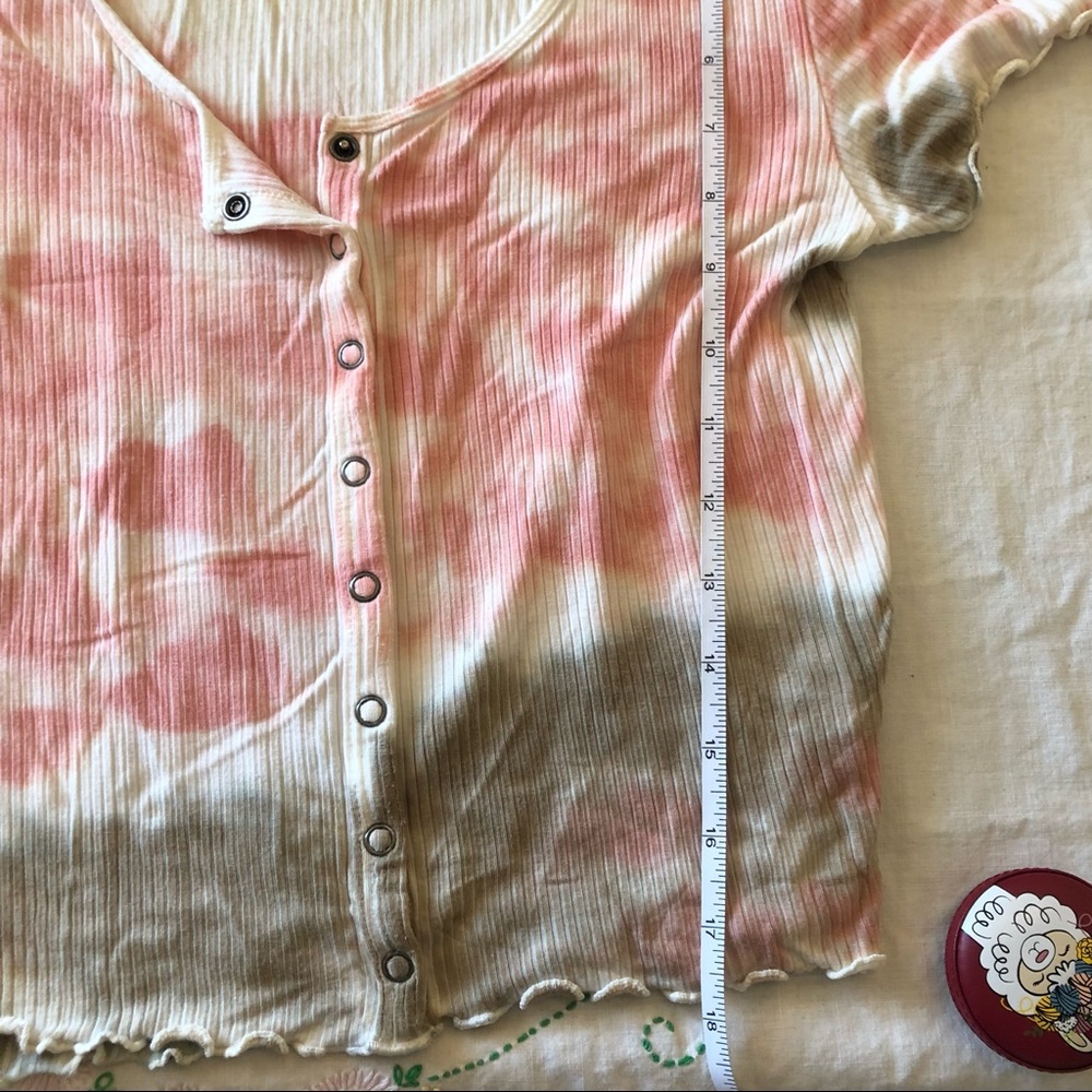 AEO Cropped Button Up Tie Dye Top - Picture 5 of 5